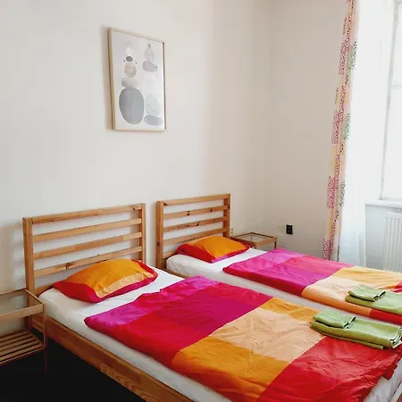 בית אירוח Just 3 Min Walk Old Town Center Private A *
