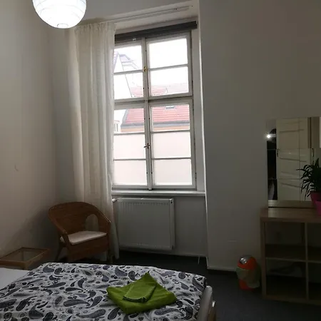 Just 3 Min Walk Old Town Center Private A בית אירוח *