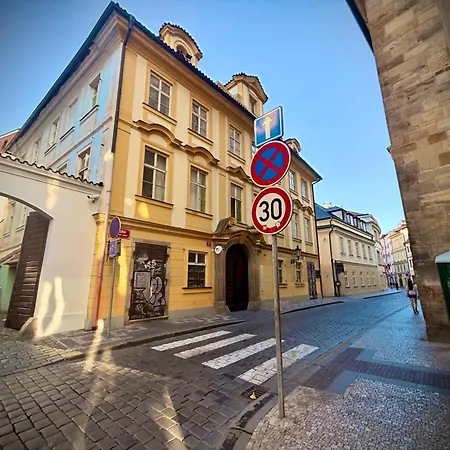 Séjour chez l'habitant Just 3 Min Walk Old Town Center Private A *