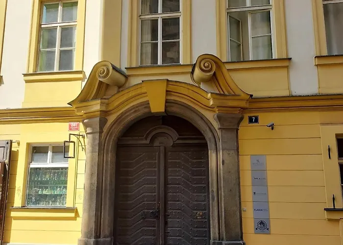Just 3 Min Walk Old Town Center Private A Ubytování v soukromí